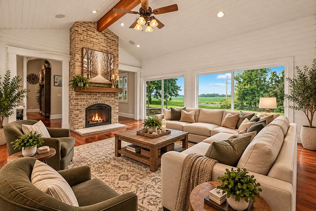 202 N Queen Anne Road, Woodstock, IL 60098