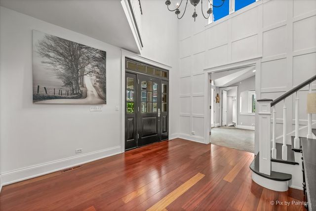 202 N Queen Anne Road, Woodstock, IL 60098
