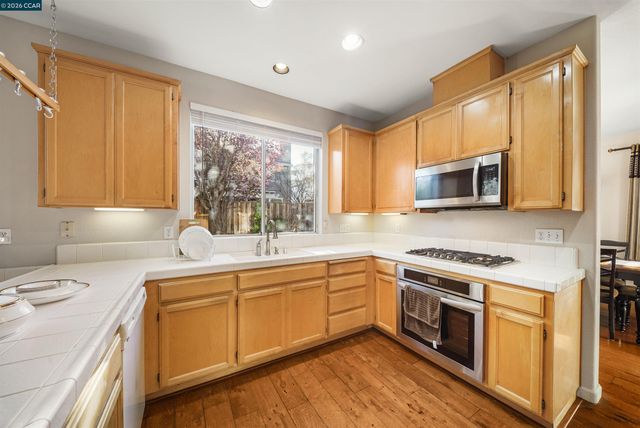 34 Elmwood Dr, San Ramon, CA 94583