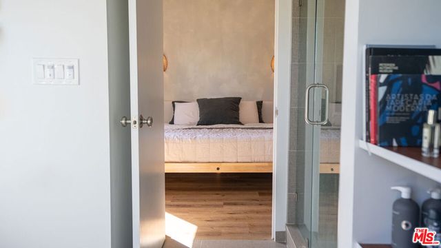 2811 Waverly Drive 6, Los Angeles, CA 90039