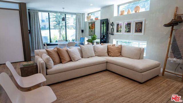 2811 Waverly Drive 6, Los Angeles, CA 90039