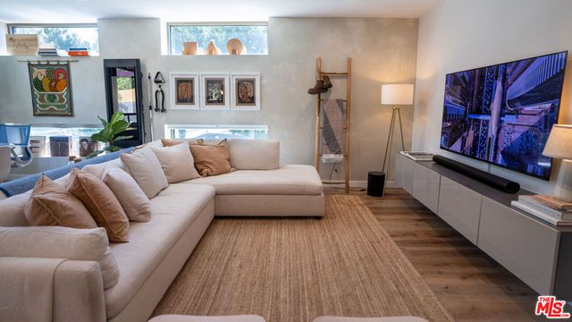 2811 Waverly Drive 6, Los Angeles, CA 90039
