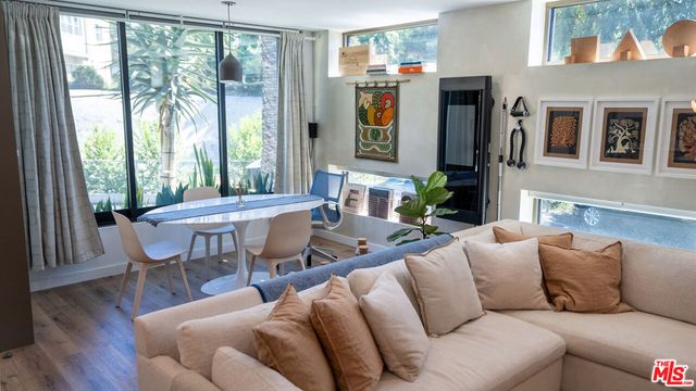 2811 Waverly Drive 6, Los Angeles, CA 90039