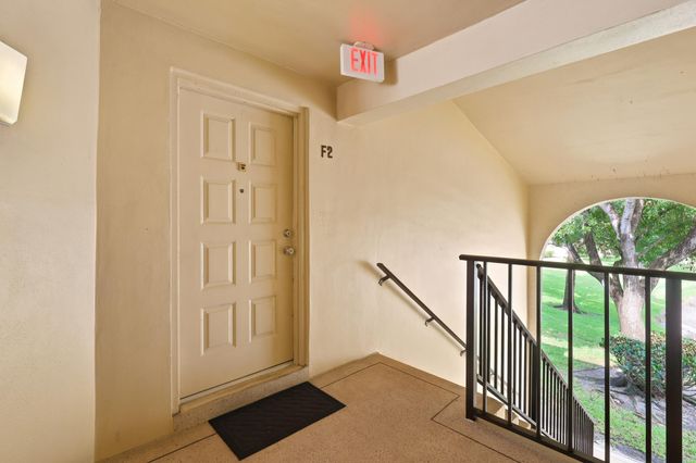 609 SEA PINE Way F2, Greenacres, FL 33415