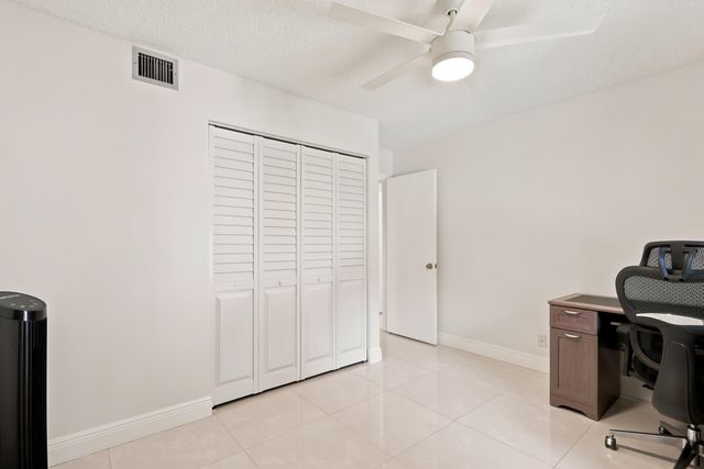 609 SEA PINE Way F2, Greenacres, FL 33415