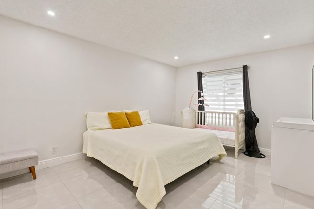 609 SEA PINE Way F2, Greenacres, FL 33415