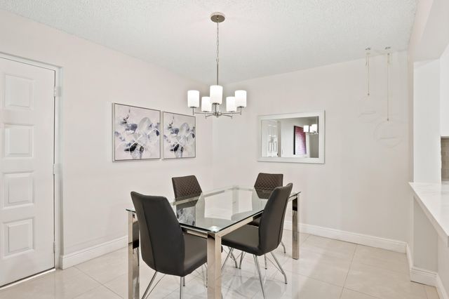 609 SEA PINE Way F2, Greenacres, FL 33415