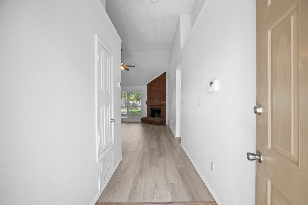 1219 Brooklawn Drive, Arlington, TX 76018 — photo 2
