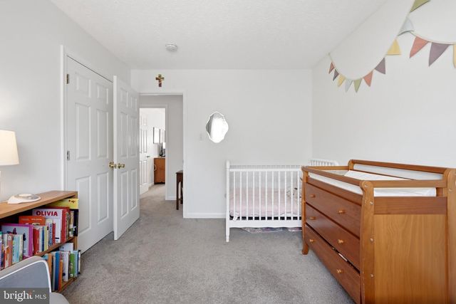 100 TINOAK DR, Stephens City, VA 22655