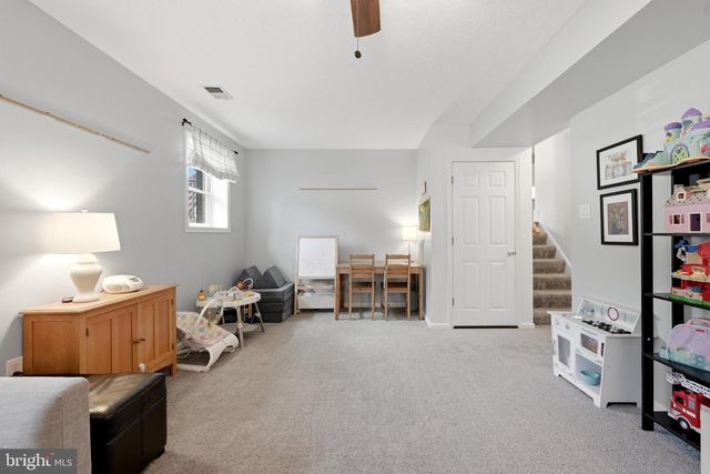 100 TINOAK DR, Stephens City, VA 22655