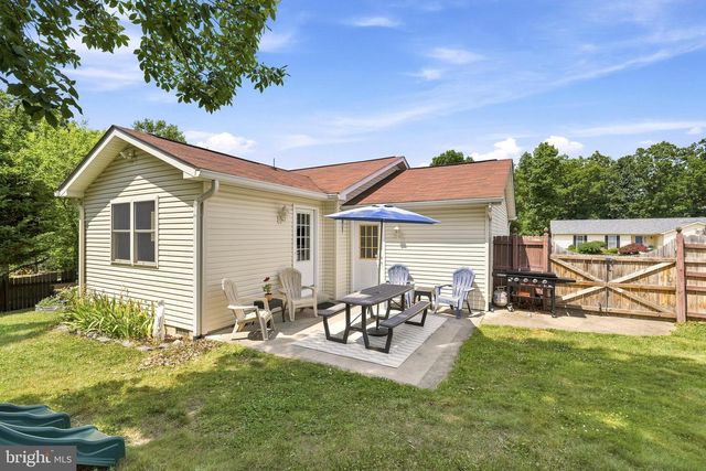 100 TINOAK DR, Stephens City, VA 22655