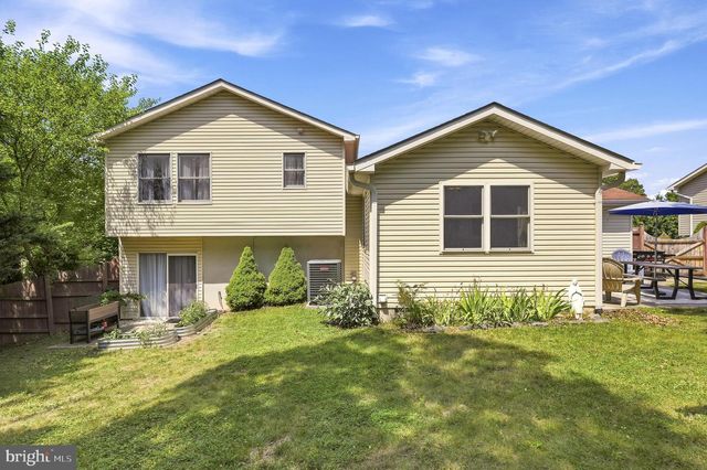 100 TINOAK DR, Stephens City, VA 22655