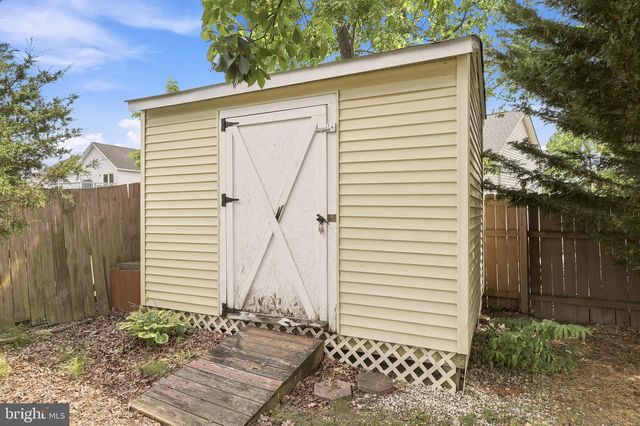 100 TINOAK DR, Stephens City, VA 22655