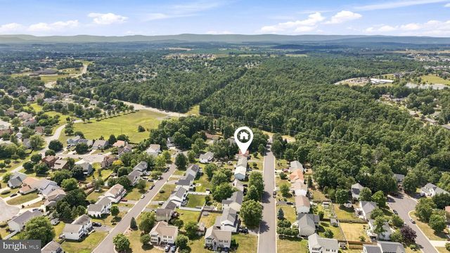 100 TINOAK DR, Stephens City, VA 22655