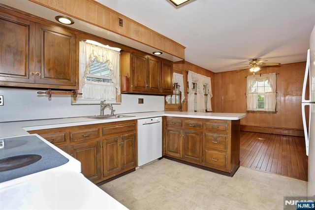 200 Watchung Drive, Hawthorne, NJ 07506