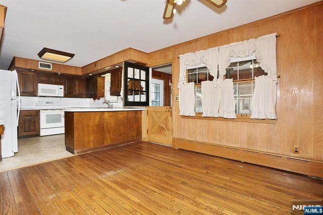 200 Watchung Drive, Hawthorne, NJ 07506