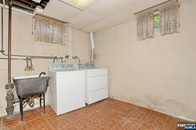 200 Watchung Drive, Hawthorne, NJ 07506