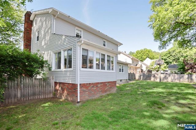 200 Watchung Drive, Hawthorne, NJ 07506