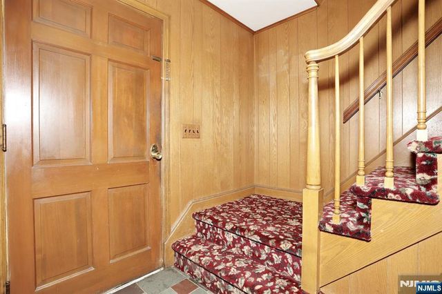200 Watchung Drive, Hawthorne, NJ 07506