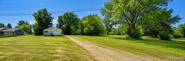 5454 Hopkins Road, Genesee Charter Township, MI 48506