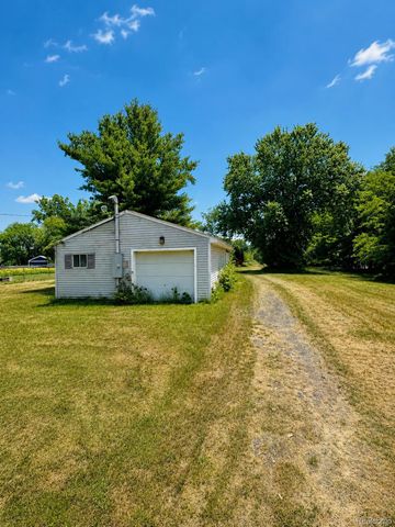 5454 Hopkins Road, Genesee Charter Township, MI 48506