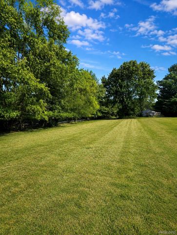 5454 Hopkins Road, Genesee Charter Township, MI 48506