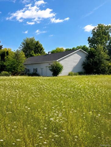 5454 Hopkins Road, Genesee Charter Township, MI 48506