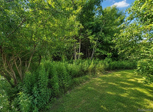 5454 Hopkins Road, Genesee Charter Township, MI 48506
