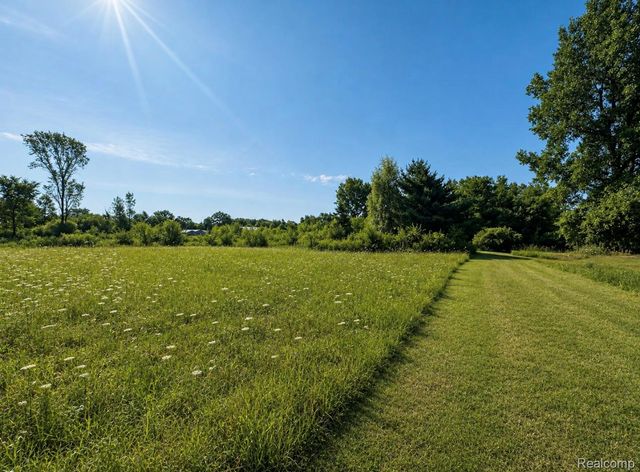 5454 Hopkins Road, Genesee Charter Township, MI 48506