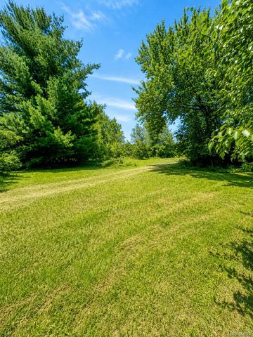 5454 Hopkins Road, Genesee Charter Township, MI 48506