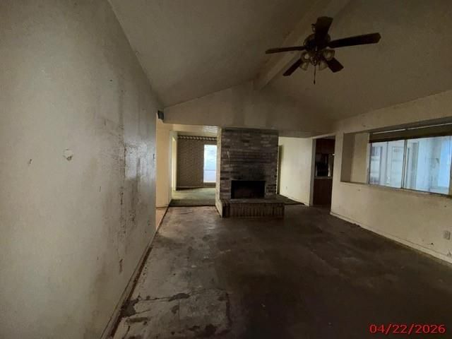 829 Willow Creek Drive, La Porte, TX 77571