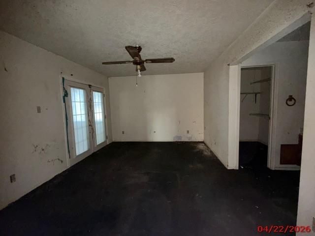 829 Willow Creek Drive, La Porte, TX 77571