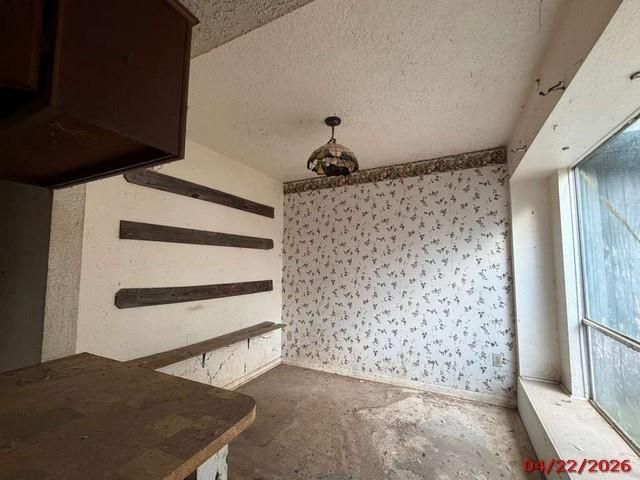 829 Willow Creek Drive, La Porte, TX 77571