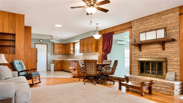 1018 W Holly Street, Rogers, AR 72756