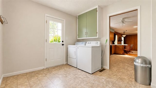 1018 W Holly Street, Rogers, AR 72756