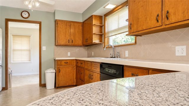 1018 W Holly Street, Rogers, AR 72756