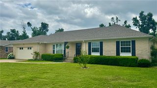 1018 W Holly Street, Rogers, AR 72756