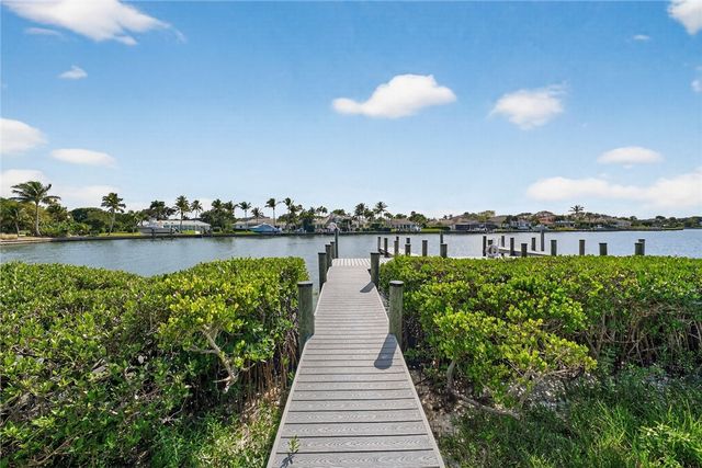 300 Harbour Drive 306A, Vero Beach, FL 32963