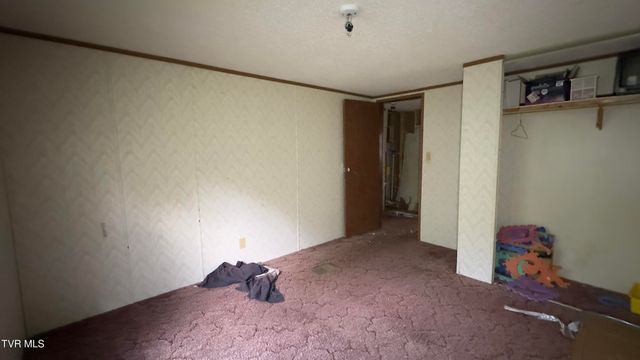 380 Cedar Point Road, Johnson City, TN 37615