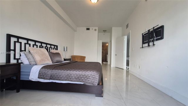 7901 Hispanola Ave 2003, North Bay Village, FL 33141