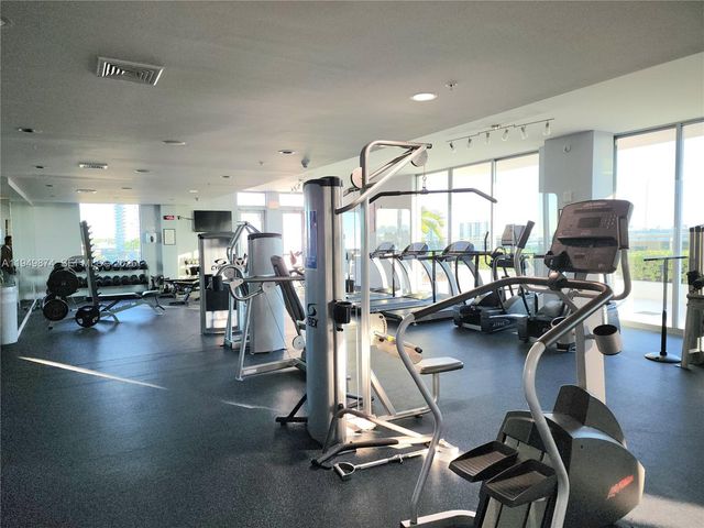 7901 Hispanola Ave 2003, North Bay Village, FL 33141