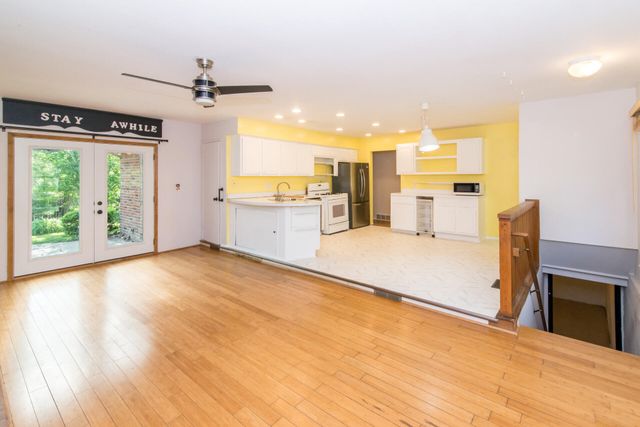 2432 Nixon Road, Ann Arbor, MI 48105