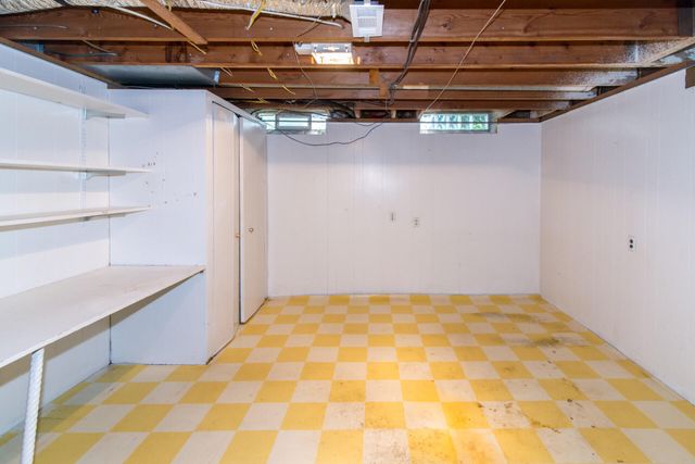 2432 Nixon Road, Ann Arbor, MI 48105