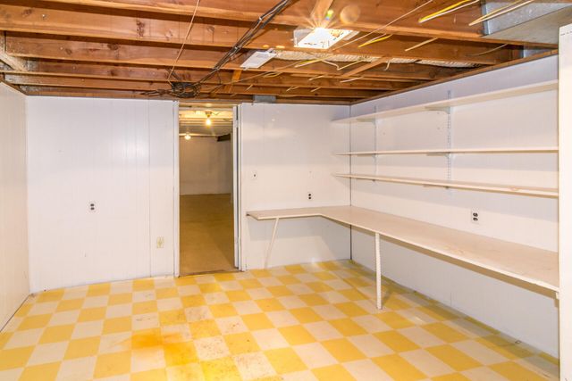 2432 Nixon Road, Ann Arbor, MI 48105