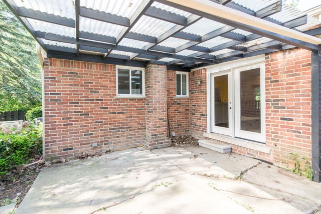 2432 Nixon Road, Ann Arbor, MI 48105