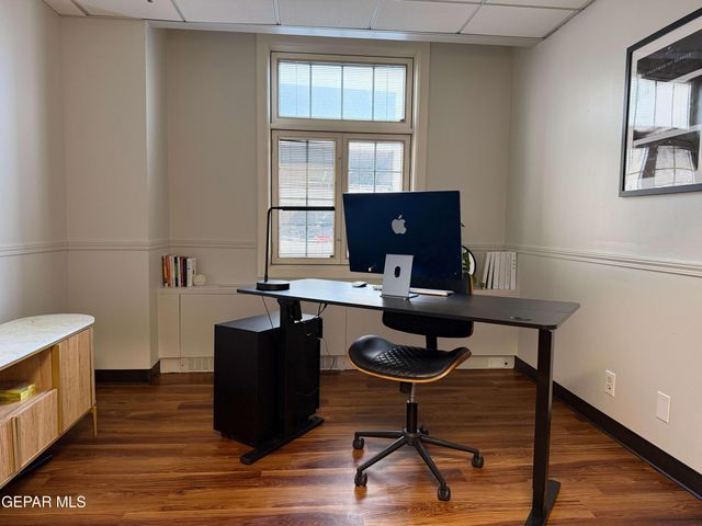 310 N Mesa Street Ste 402, El Paso, TX 79901