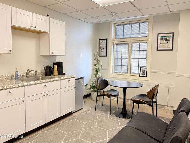 310 N Mesa Street Ste 402, El Paso, TX 79901