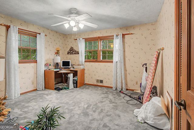 2069 Forest Dr, Fayetteville, GA 30214