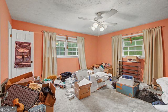 2069 Forest Dr, Fayetteville, GA 30214