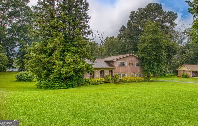 2069 Forest Dr, Fayetteville, GA 30214